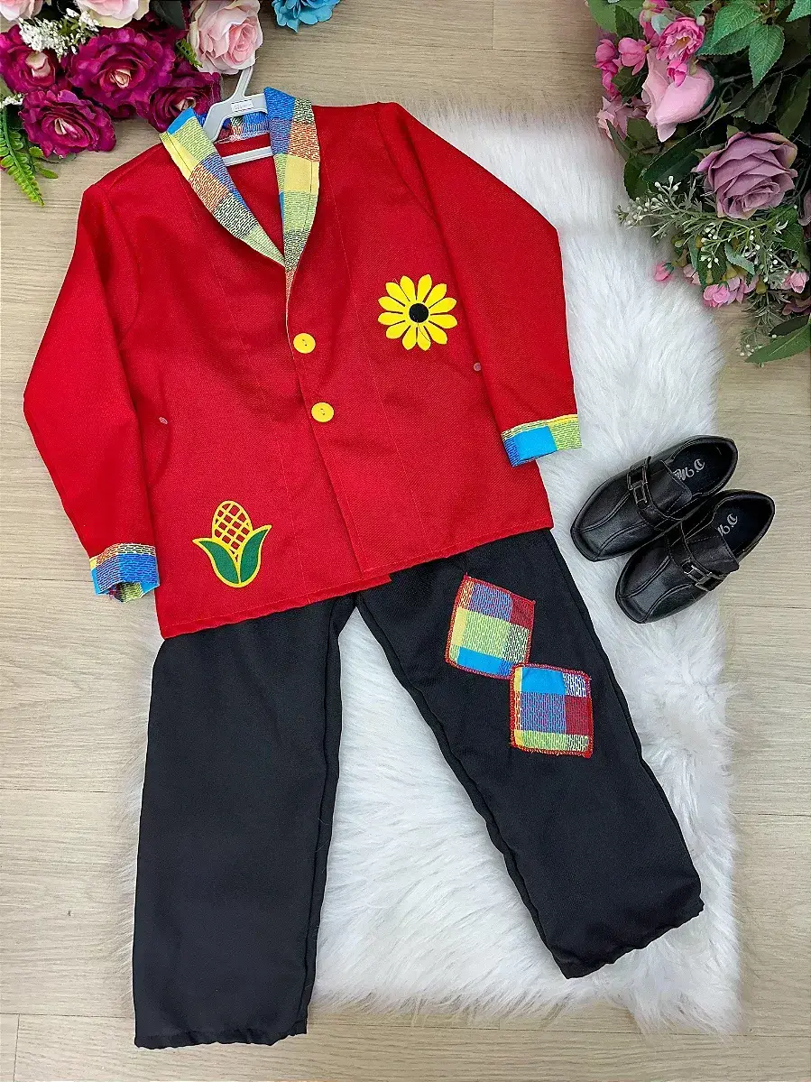 Conjunto junino seu zéca terno vermelho