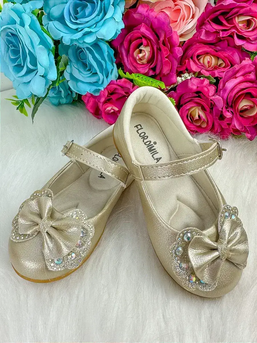 Sapatilha baby dourada lacinho strass