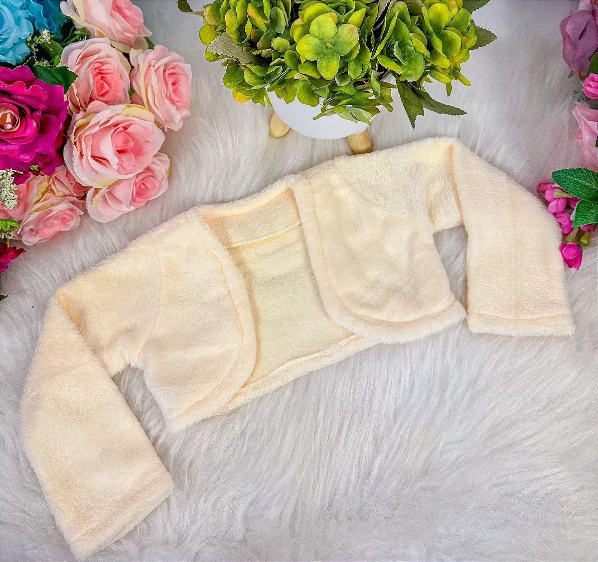 Bolero veludo creme