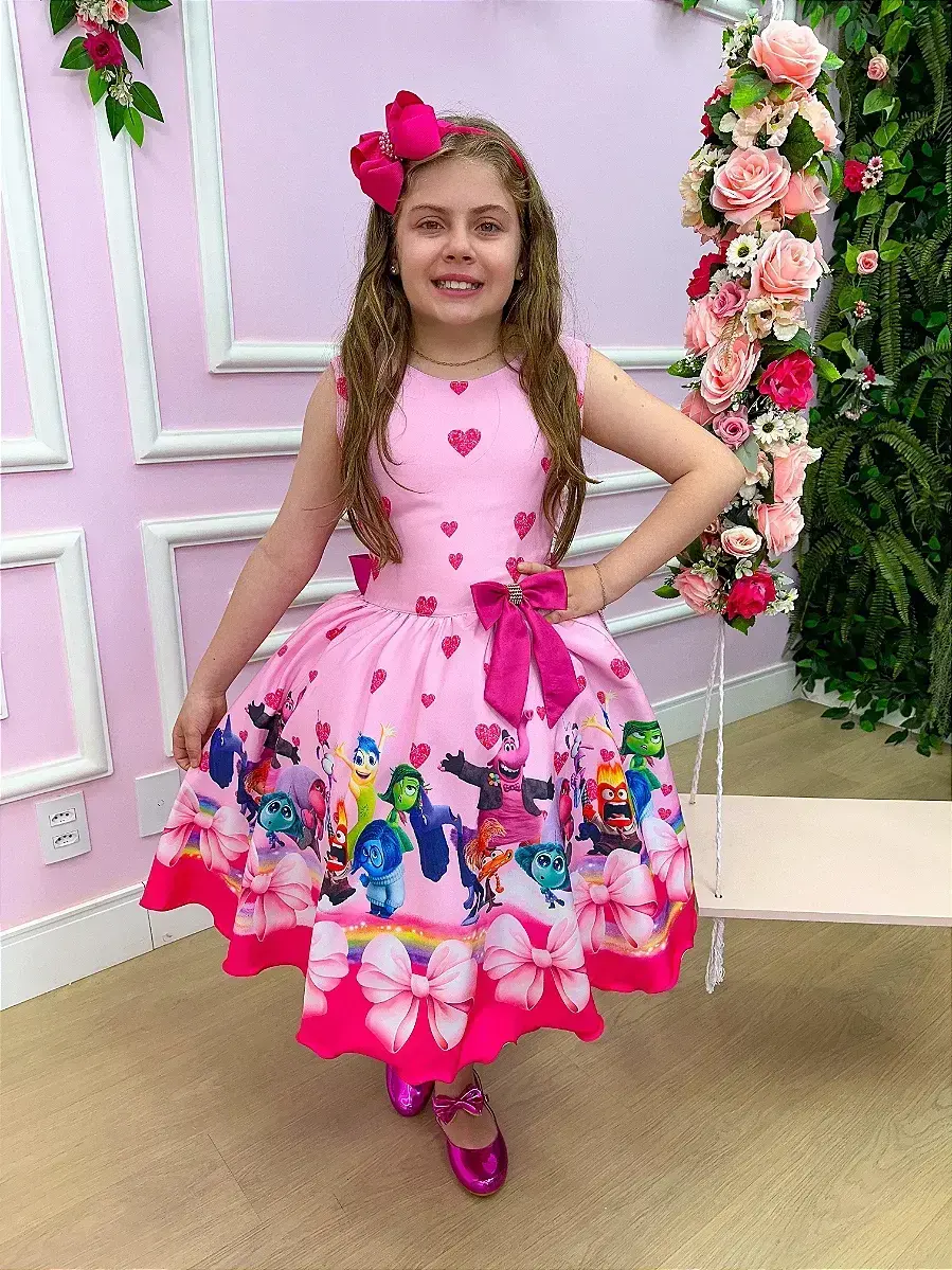 Vestido festa divertidamente rosa